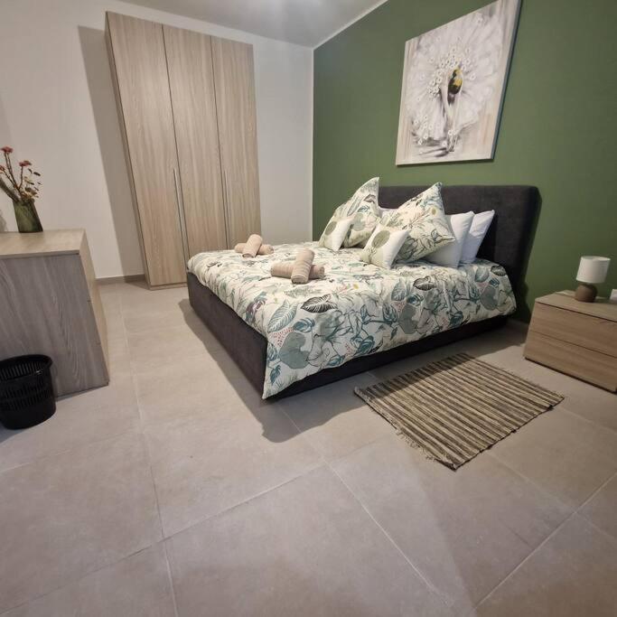 Centrally Located, Well Equipped, Stylish Flat. St. Paul's Bay Exterior photo