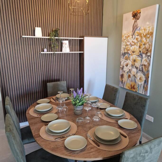 Centrally Located, Well Equipped, Stylish Flat. St. Paul's Bay Exterior photo