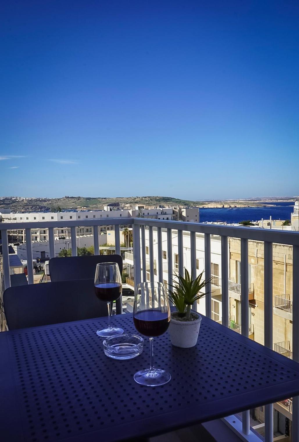 Centrally Located, Well Equipped, Stylish Flat. St. Paul's Bay Exterior photo