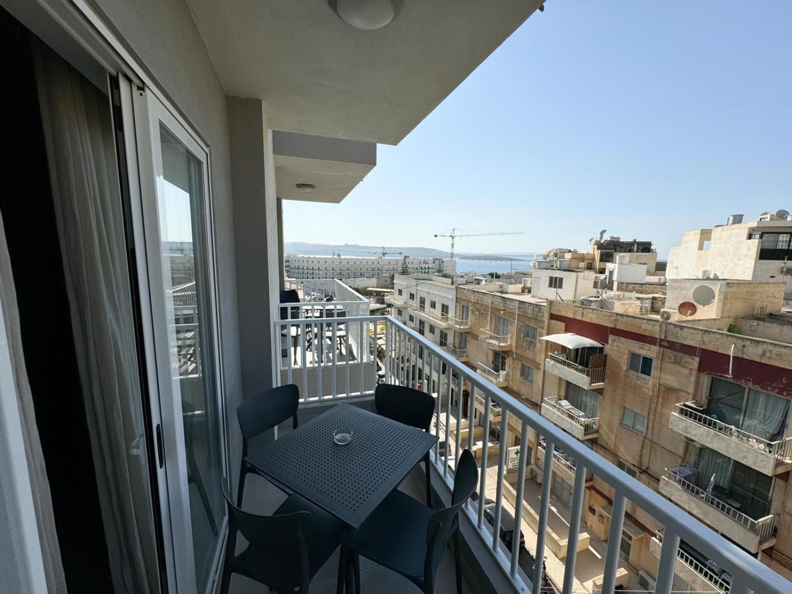 Centrally Located, Well Equipped, Stylish Flat. St. Paul's Bay Exterior photo