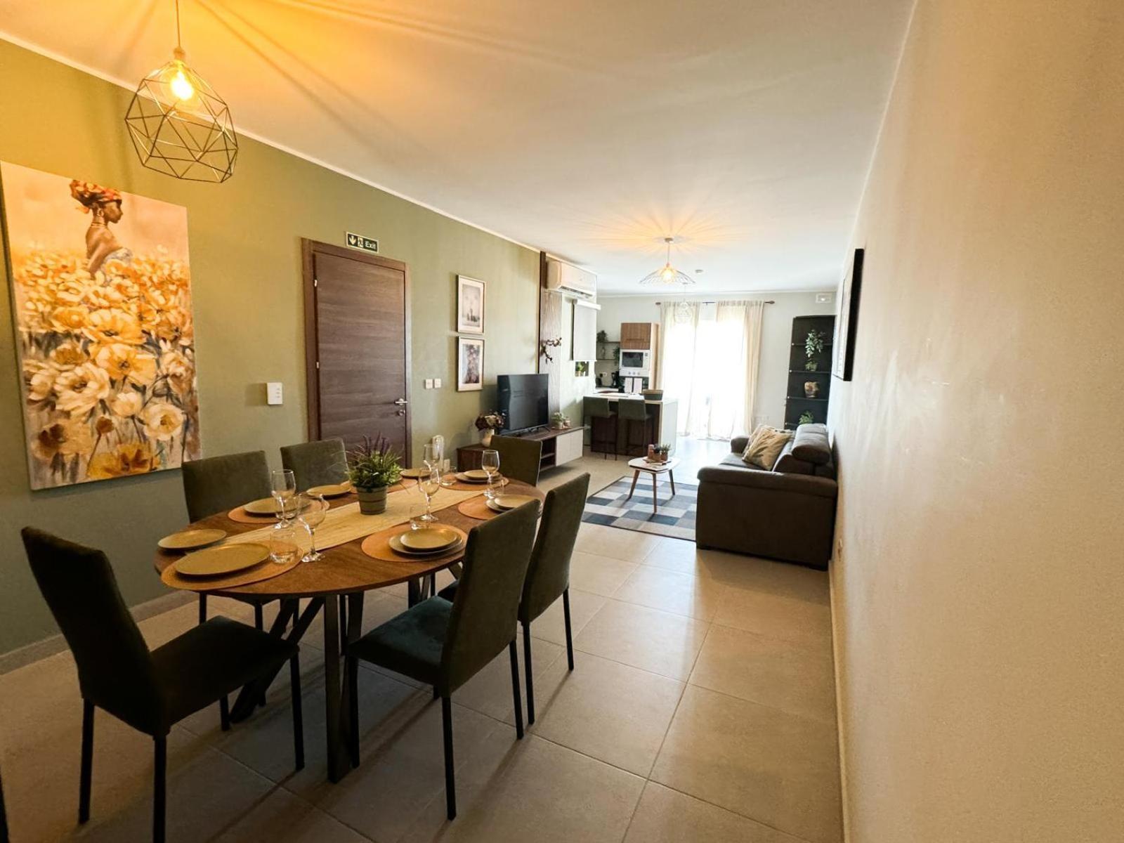 Centrally Located, Well Equipped, Stylish Flat. St. Paul's Bay Exterior photo