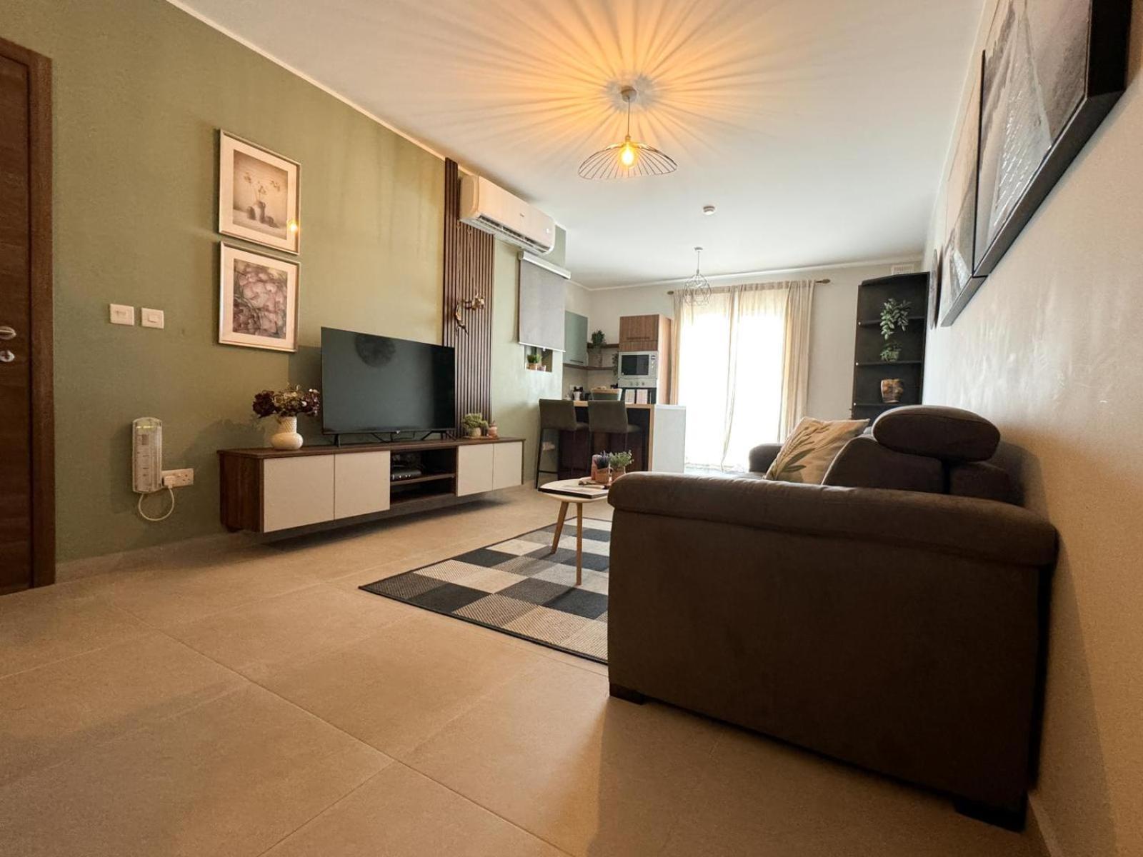 Centrally Located, Well Equipped, Stylish Flat. St. Paul's Bay Exterior photo