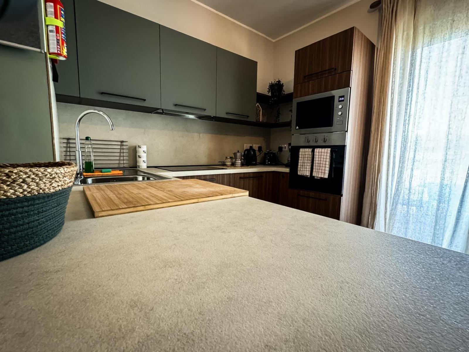 Centrally Located, Well Equipped, Stylish Flat. St. Paul's Bay Exterior photo