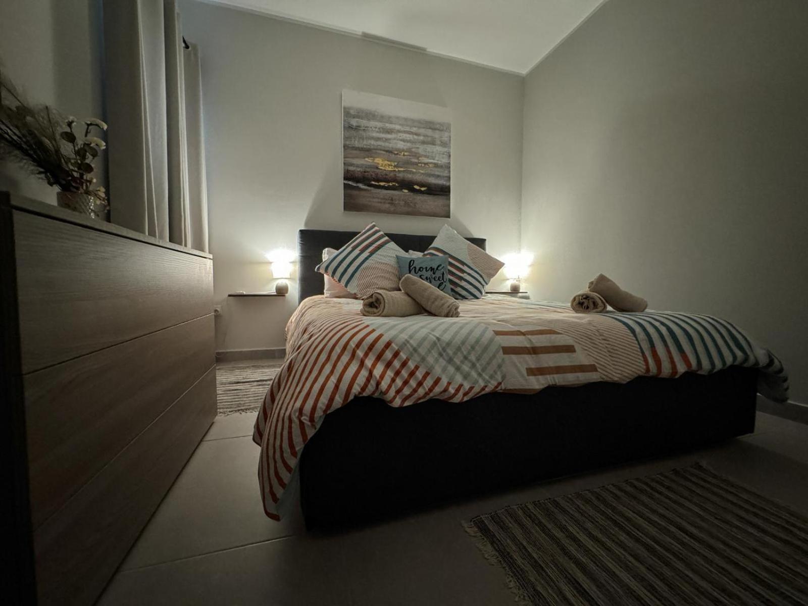 Centrally Located, Well Equipped, Stylish Flat. St. Paul's Bay Exterior photo
